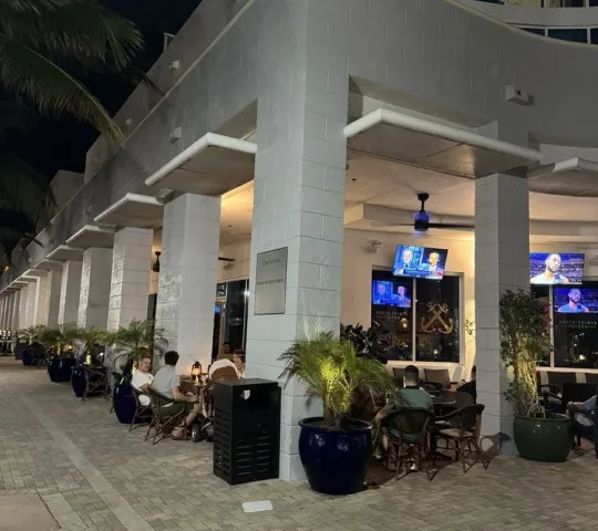 South Pointe Tavern Miami – Best Local Bar & Craft Cocktails South Pointe Tavern Miami – Best Local Bar & Craft Cocktails