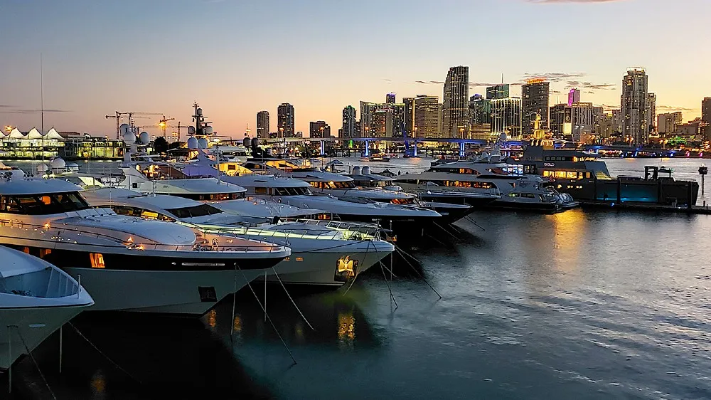 Miami Beach Yacht Collection (luxury yachts lineup)
