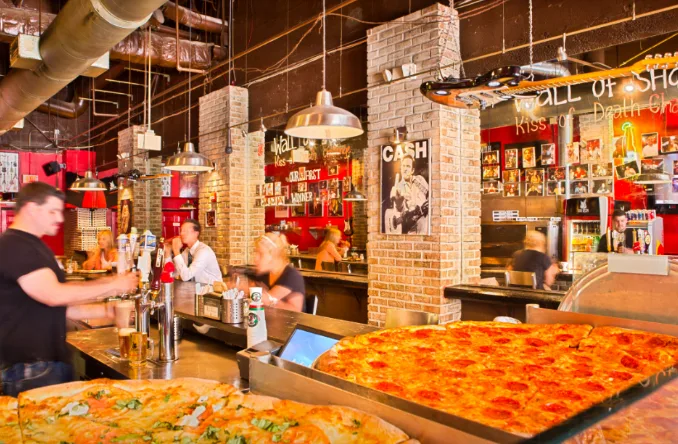 Exterior view of Pizza Bar in Miami Beach