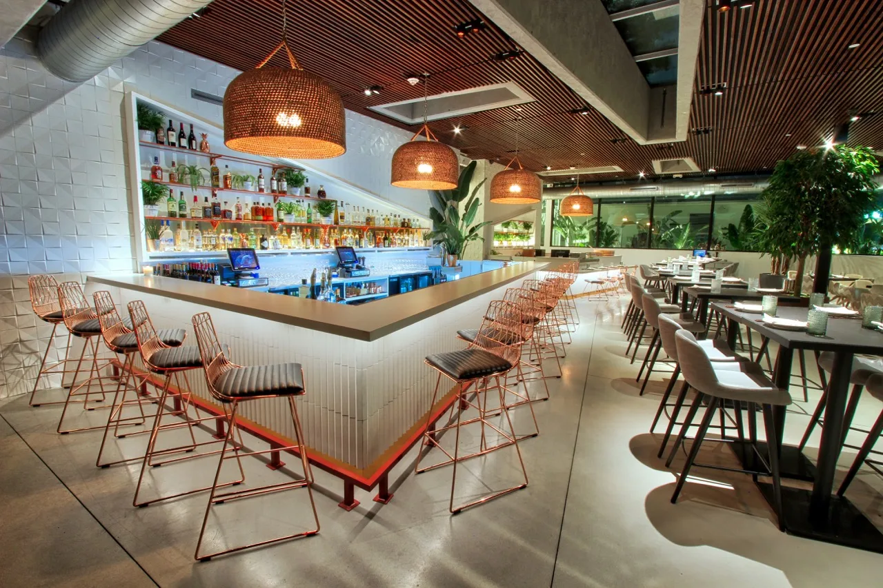 planta-outside Outdoor dining at PLANTA South Beach in Miami Beach